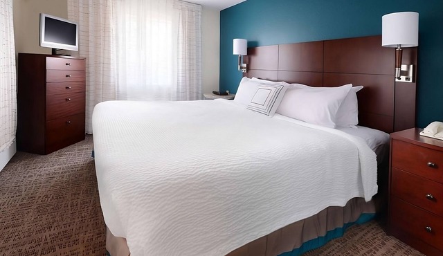 Immerse Yourself in Dallas Culture From Our Prime Location Near Downtown Area!