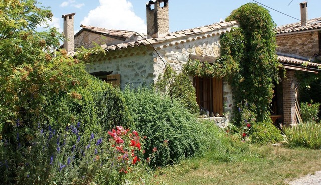 Immersed in nature, 1.5 km from the lake, hiking Paradis, ornithology, Cycling