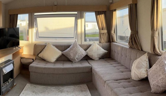 Impeccable 2-bed Static Caravan in Morecambe