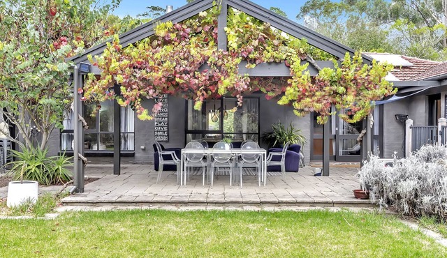 Impeccable 4-Bed Rural Premium Escape with Pool