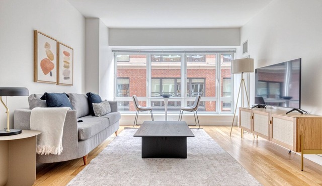 Impeccable Back Bay 1BR w/W/D & Gym, near Copley Sq, by Blueground