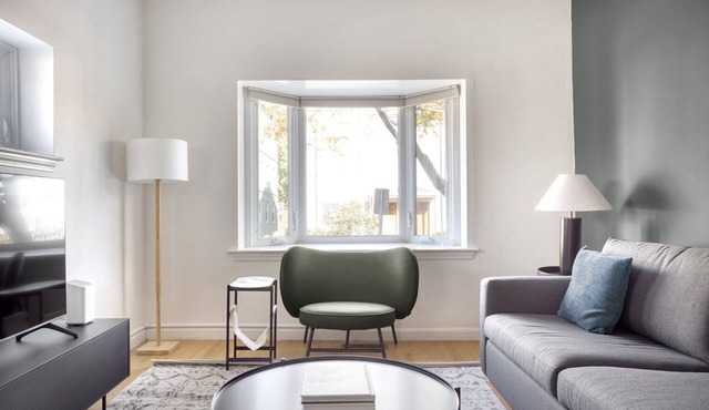 Impeccable Central Square 3BR w/W/D, nr T, by Blueground