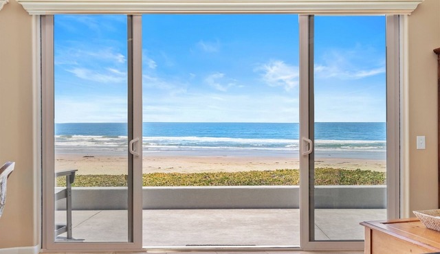 Impeccable Toro Lane Beachfront Home!