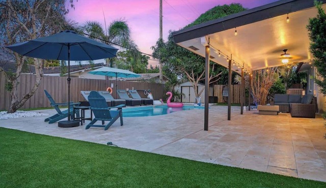 Imperial Palm Heated Pool, Mini Golf, Game Room!