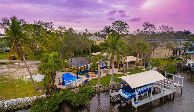 Imperial River VACATION GEM - Best Resort-Like Vacation on the Imperial River!