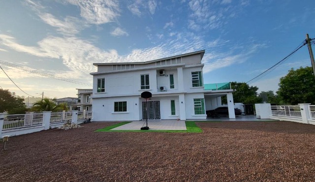 Impiana Lakeview Villa - Contactless Check In