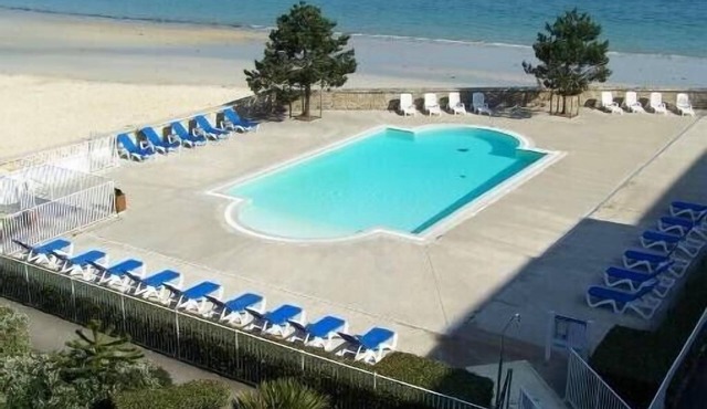 Impregnable sea view apartment, direct access to the beach and thalasso of douarnenez