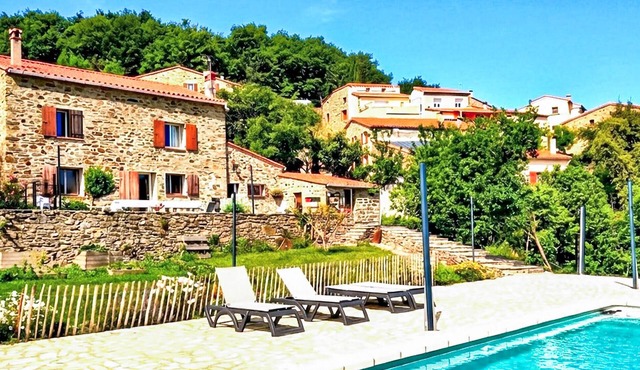 Imprenable villa piscine