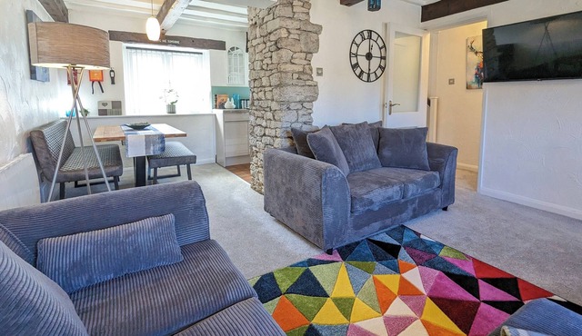 Impressive 3-bed cottage on 9-acres of land