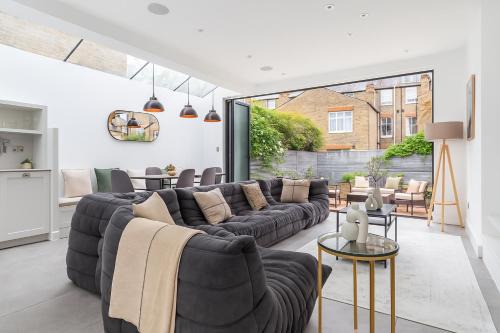 Impressive 5 Bed House in Clapham