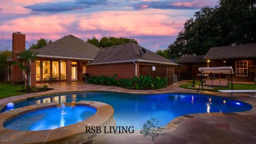 Impressive 5BR 3B Home with Pool Game Room & Cinema Room