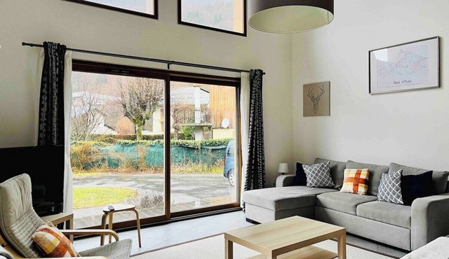 IMPRESSIVE CHALET - SLEEPS 7