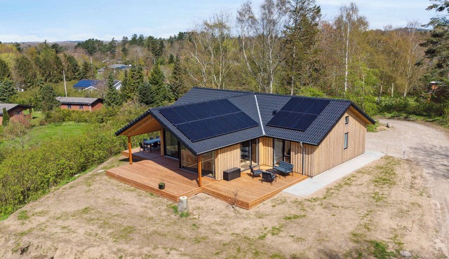 Impressive holiday cottage, by the Helsnæs Bay!