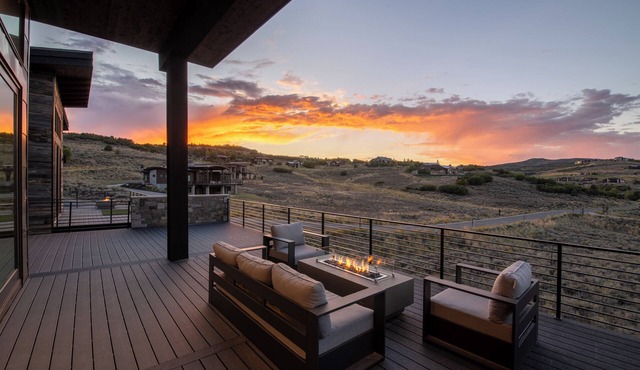 Impressive Tuhaye Home with Hot Tub, Home Theatre, and Sweeping Mountain Views