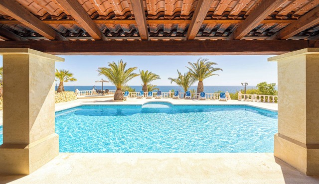 Impressive Villa, ideal for families with Stunning Sea Views