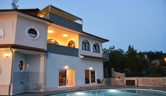 Impressive Villa Jasmin - a spacious luxury house with an incredible offer of additional facilities