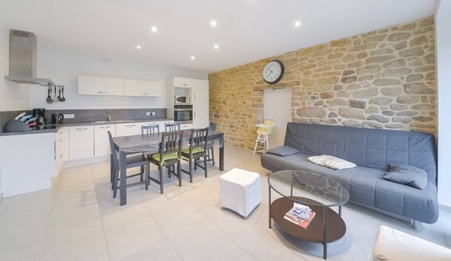 In a farmhouse in Morbihan, between land and sea