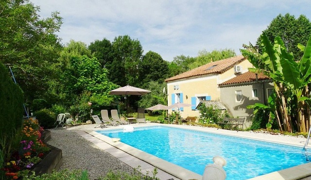 In a quiet garden, set back from the medieval bastide town of Tournon