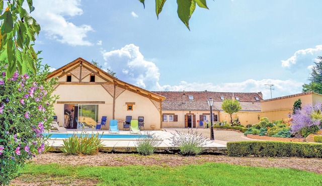 In a small village among the vineyards near Bergerac stands this cottage just two minutes from the D