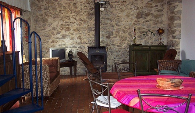 In Aveyron, Cottage in the countryside with horses!