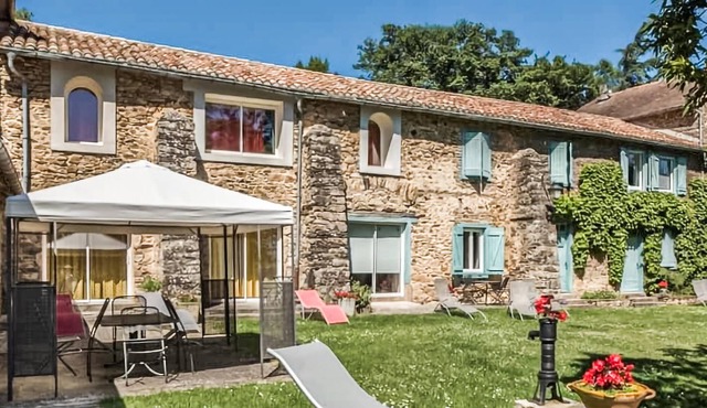 In beautiful countryside welcomes you charming cottage with pool access.