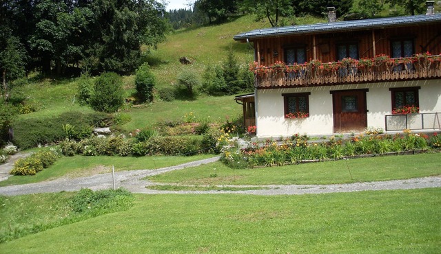 in Bionnassay individual mountain chalet (St-Gervais)