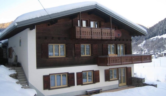 In dä Ronä 3-Zi 3½-Zimmerwohnung by Interhome
