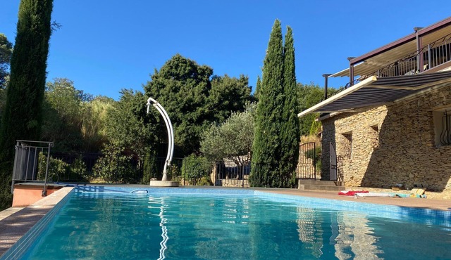 In der Provence, Außergewöhnliche Villa, Okzitanien, Gard by Interhome