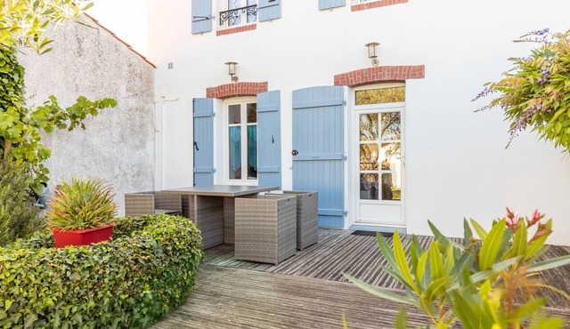 In heart of Noirmoutier, house for 6 adults, 1 child
