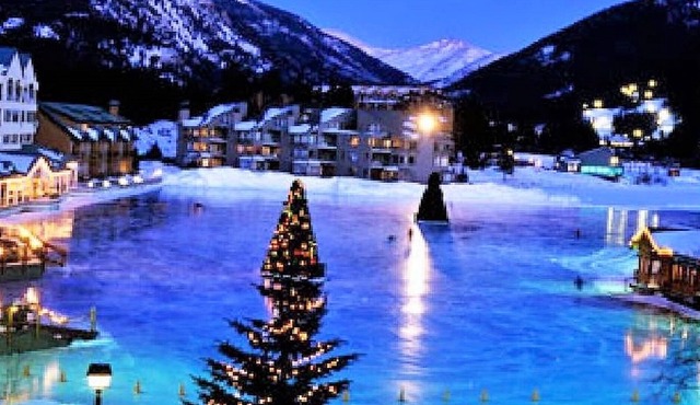 In Keystone! Wood Fireplace! On Lake! Hot Tub/Pool! Walk 2 Food! Views! BigUnit