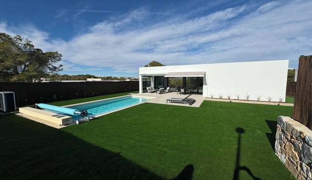 In Lascolinas, one off the most beautiful golf course, a new hypermodern house