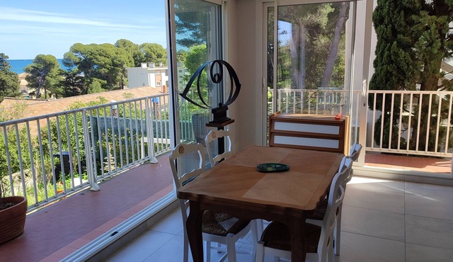 In Leucate/La Franqui, quiet area, very close to the sea and splendid view