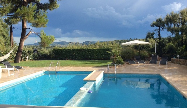 In Mas, 1 Studio 2 persons + room 2 persons, with additional costs