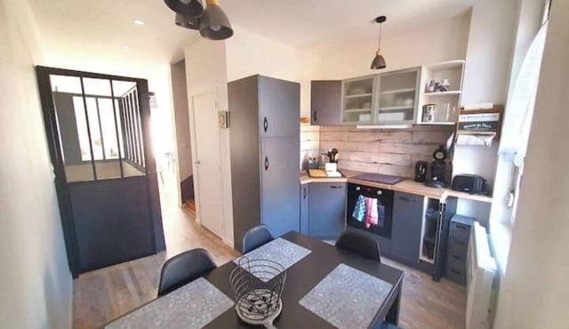 In Mers-Les-Bains comfortable duplex for 4 people close to the center and the sea