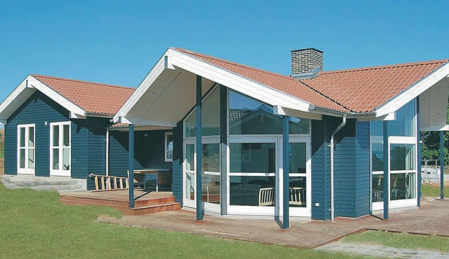 In Nr. Kettingskov the builder and his architect have made their own personal mark with this house.