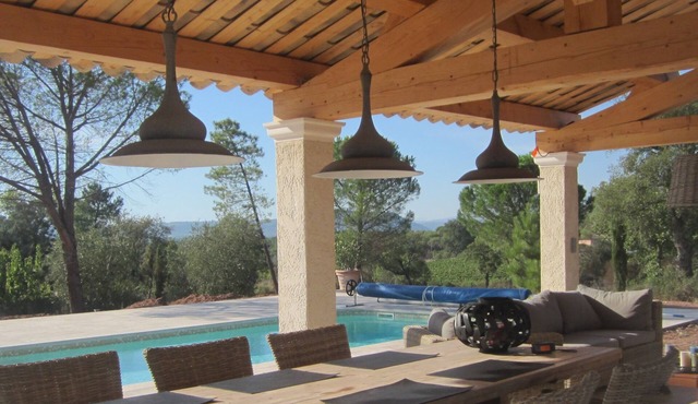 In peace and quiet: villa with AC, pool, 300 m² terraces in nature reserve