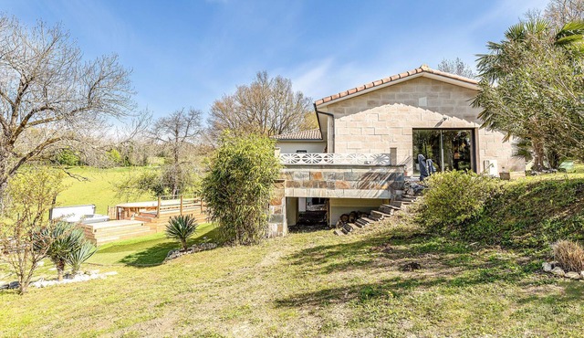 In peaceful countryside, surrounded by forests, meadows and fields, this spacious and luxurious vaca