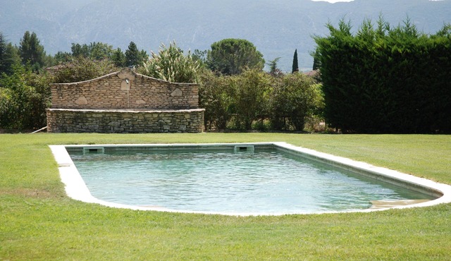 In PROVENCE, Face IN LUBERON, A LITTLE PIECE OF PARADISE, PRIVATE VILLA FOR 6 Pers