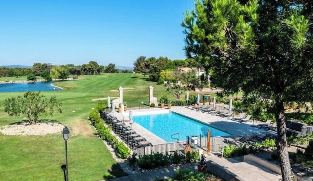 In Provence, on an estate dedicated to sports and leisure.