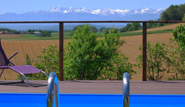 in Sarraguzan mit Privatem Pool by Interhome