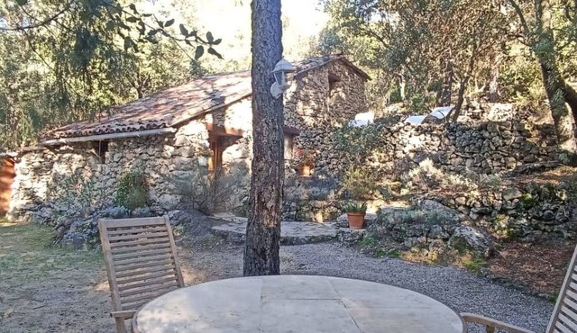 in Sillans-La-Cascade mit Garten by Interhome
