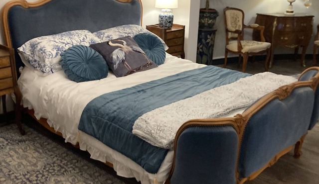 In the ancient town with bars and Cafe’s a short walk away-best of both worlds!