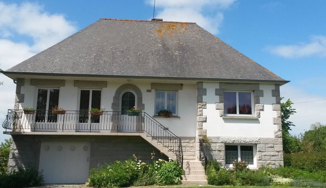 In the Bay of Mont Saint-Michel, for 2 to 6 people