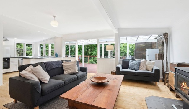 In the Blue | Romantic getaway for two with slow combustion fireplace