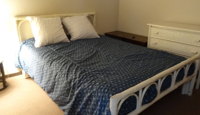 In the center of the resort and shops ground floor apartment sleeps 6