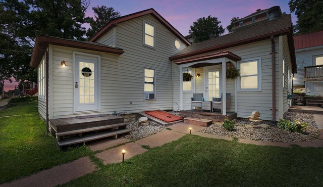 In the center of all Historic Main Street has to offer