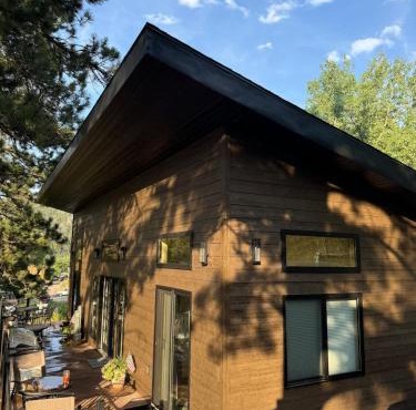 In the center of it all The Elkhorn Cabin