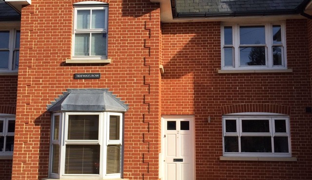 In the centre of Burnham on Crouch - Walking distance to all amenities & river