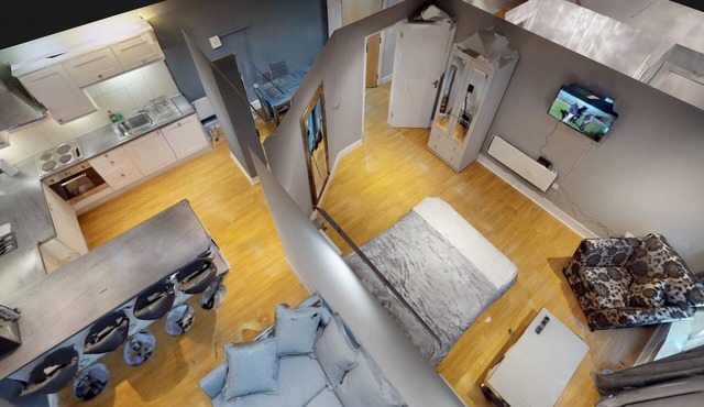 IN THE CITY PROPERTIES , LUXURIOUS 4 BEDROOMS 3 BATHROMS CITY CENTRE LOCATION