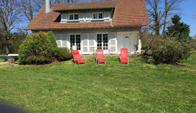 In the countryside, a real cosy house